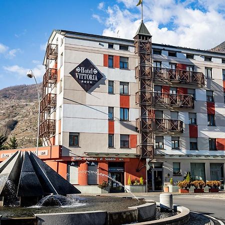 Hotel Vittoria Сондрио Экстерьер фото