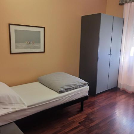 Hotel Vittoria Сондрио Экстерьер фото